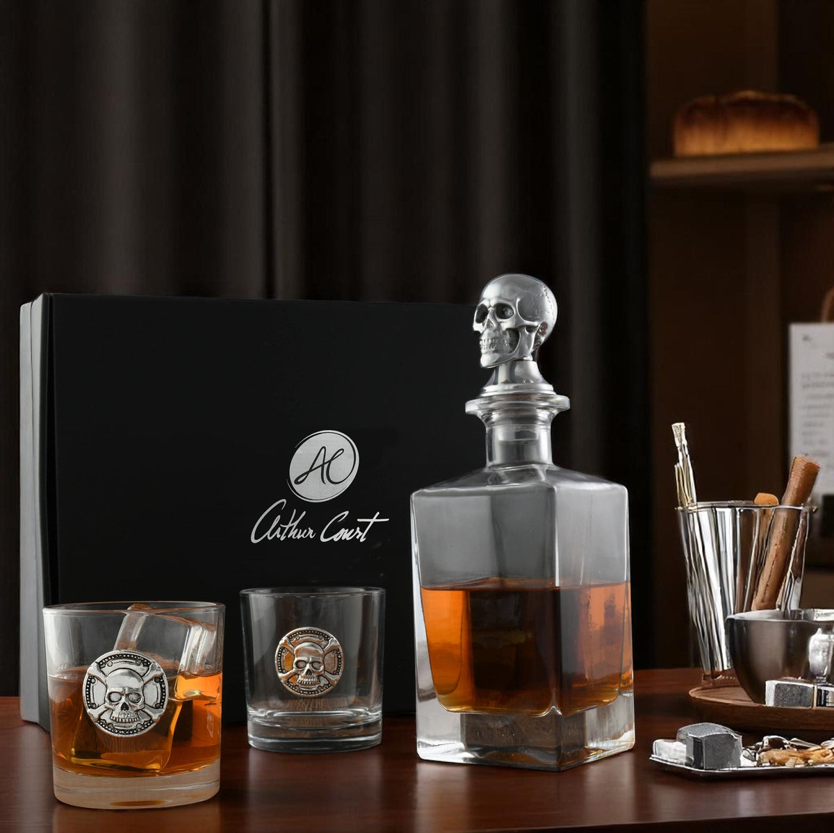 Arthur Court Holidays Skull Decanter Set with a set Double old Glasses