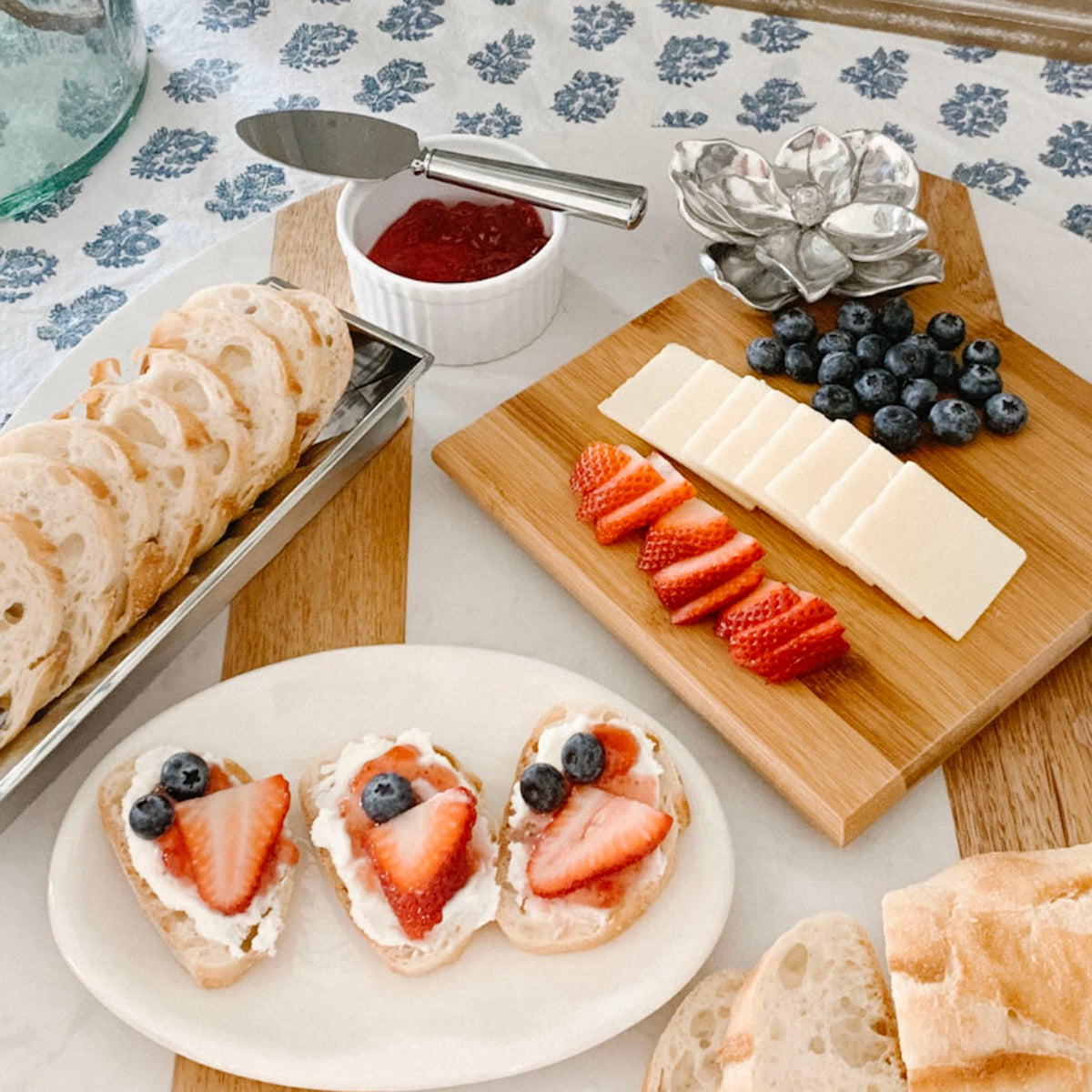 Arthur Court Magnolia Magnolia Bamboo Cheese Set