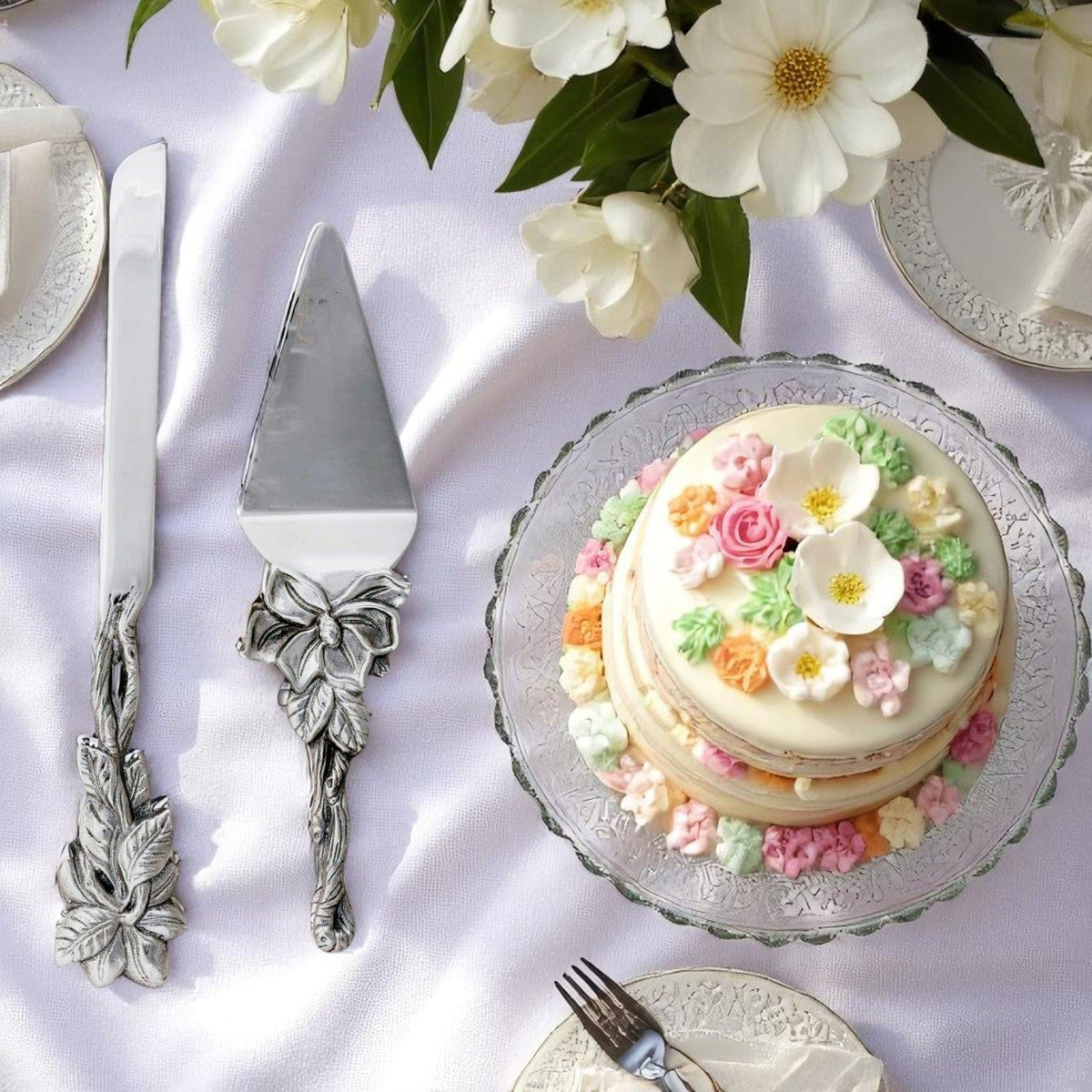 Arthur Court Magnolia Magnolia Cake Knife and Pie Server
