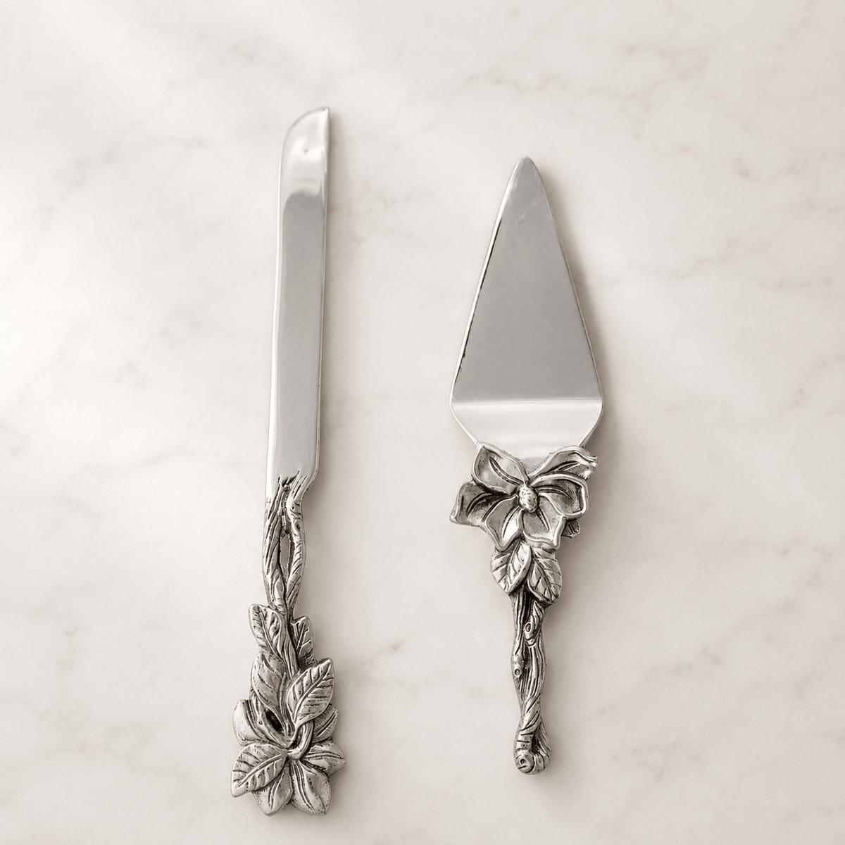 Arthur Court Magnolia Magnolia Cake Knife and Pie Server