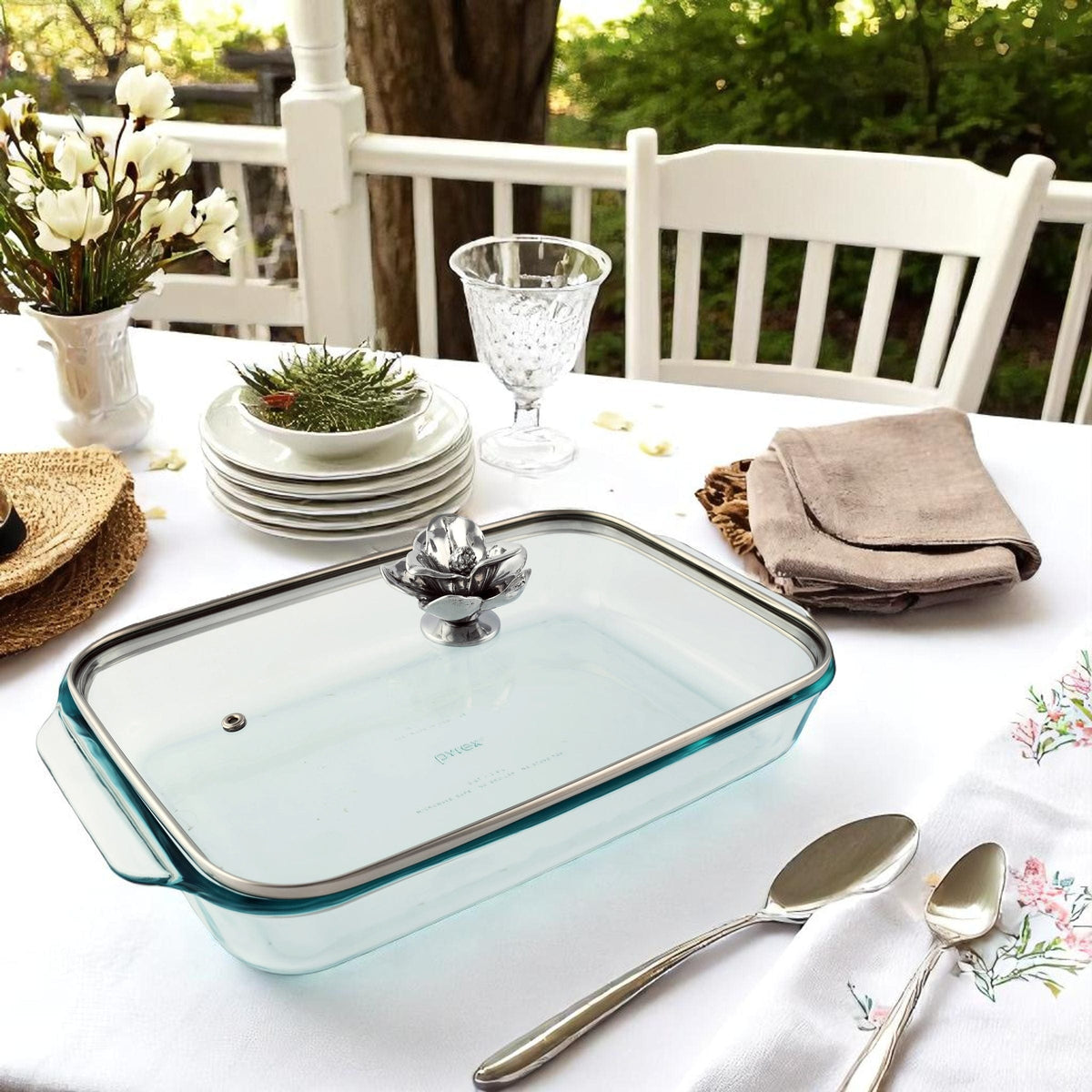 Arthur Court Magnolia Magnolia Lid with Pyrex 3 quart Baking Dish