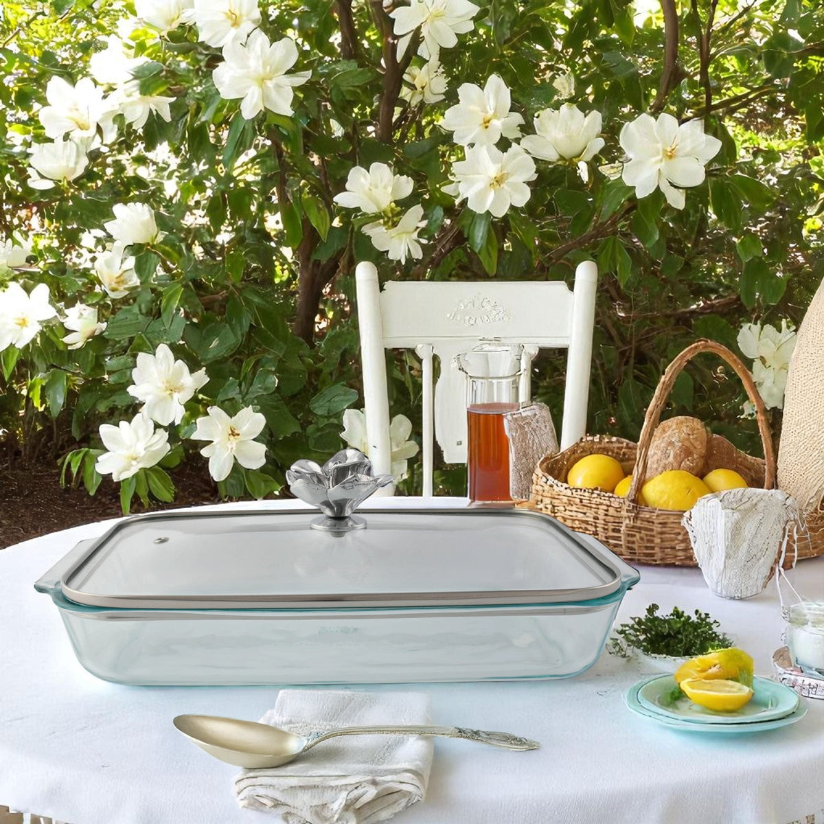 Arthur Court Magnolia Magnolia Lid with Pyrex 3 quart Baking Dish