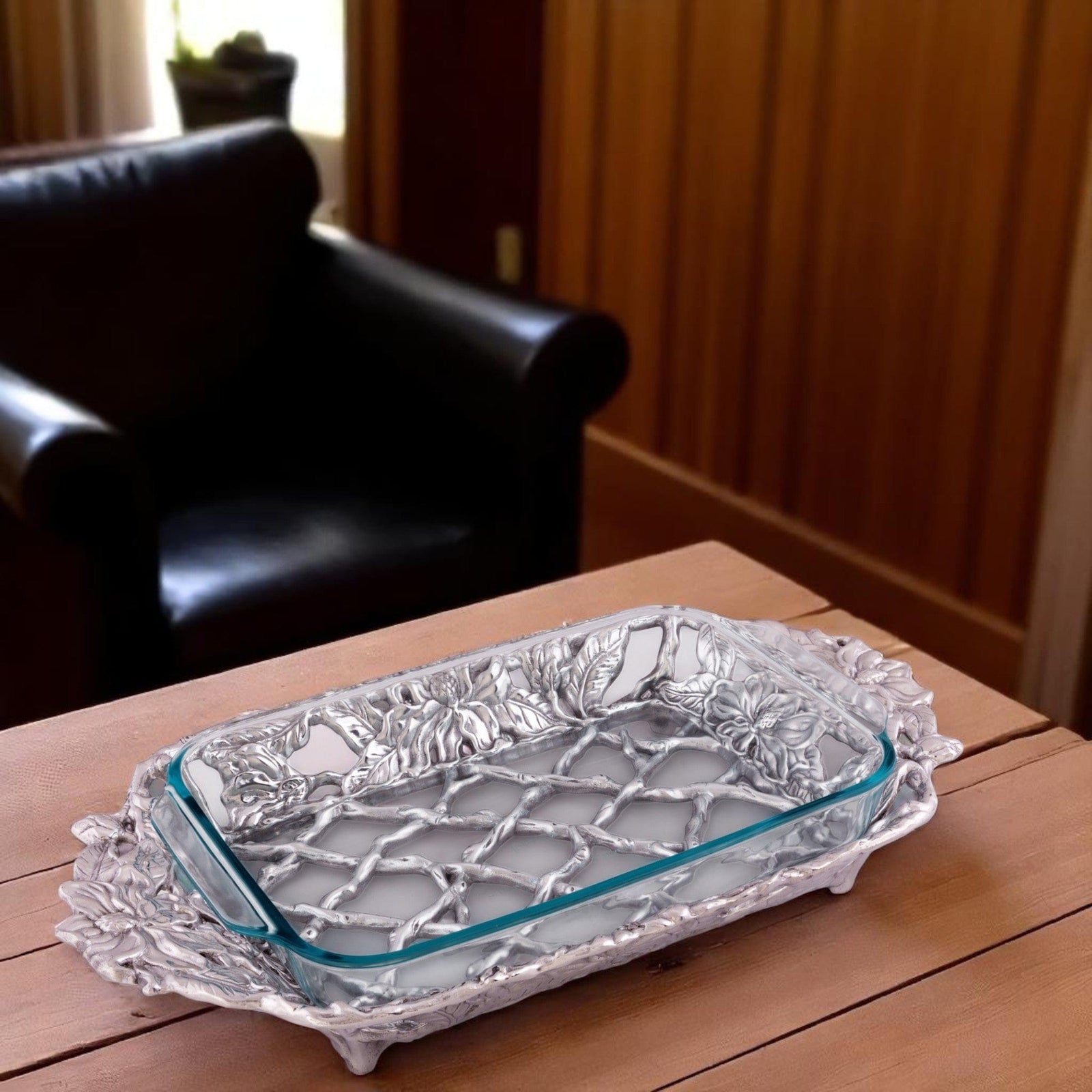 Arthur Court Magnolia Magnolia Pyrex Holder 3qt