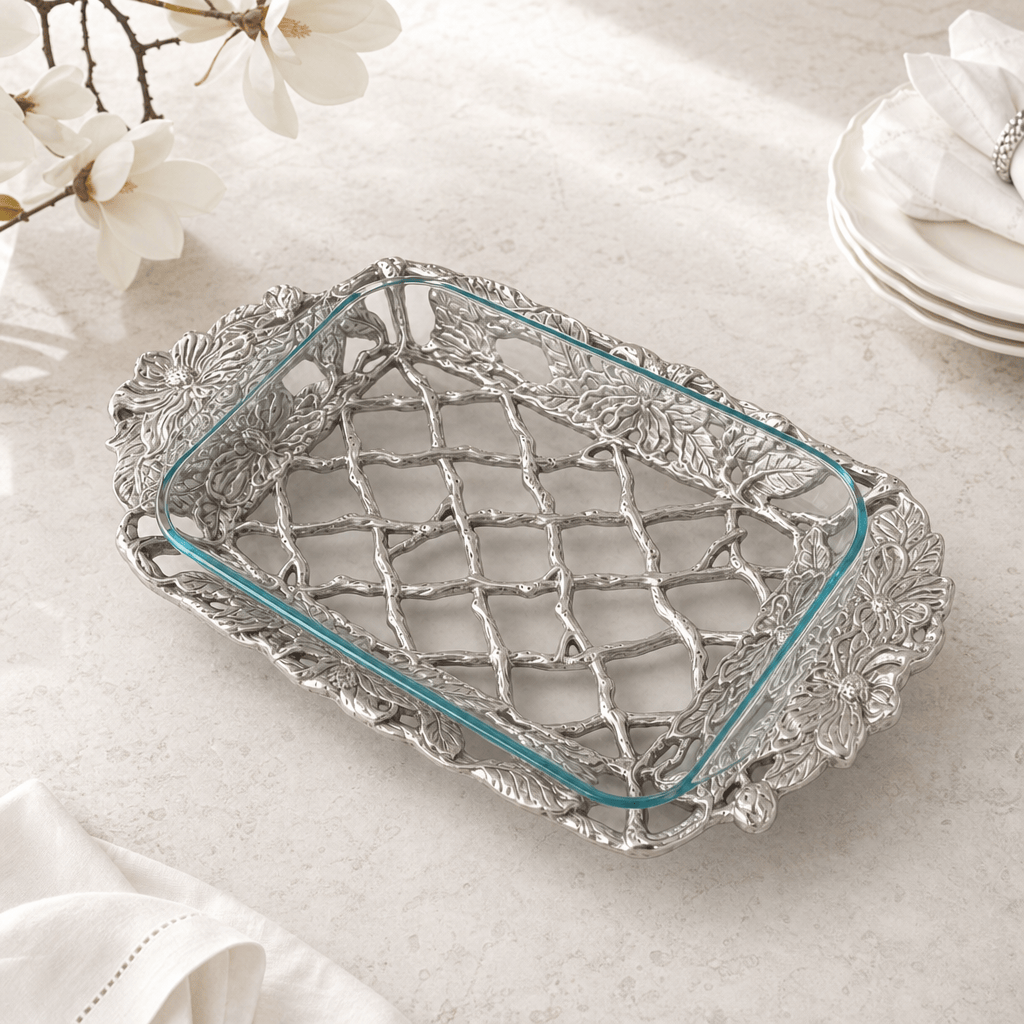Arthur Court Magnolia Magnolia Pyrex Holder 3qt