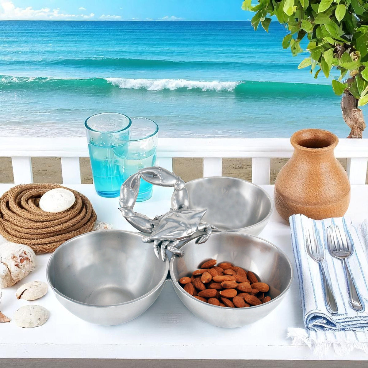 Arthur Court Sea and Shore Crab 3-Bowl Bowl