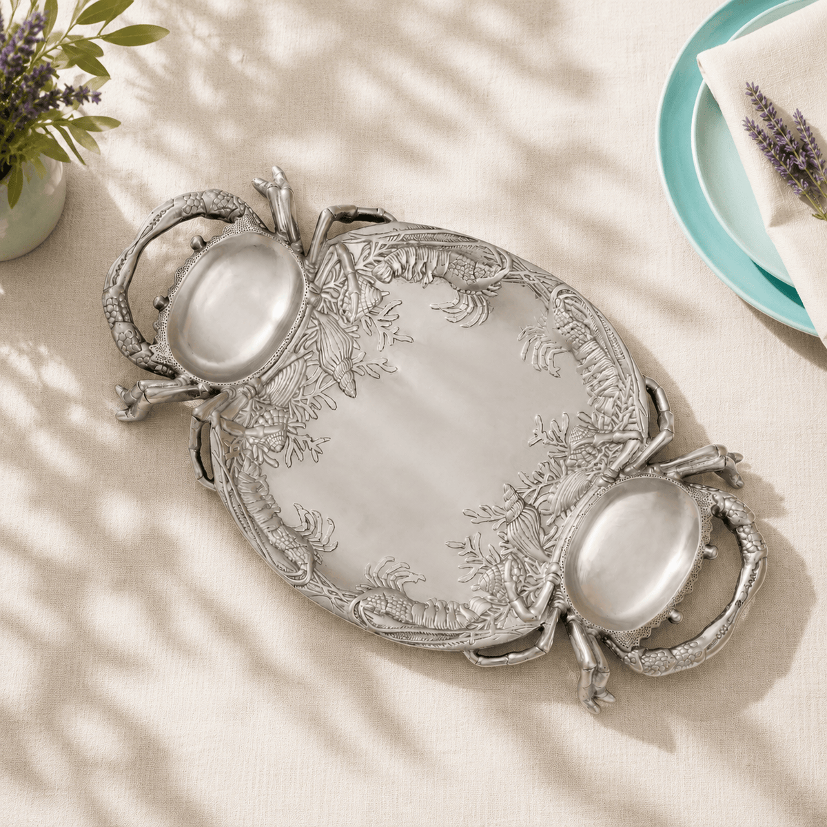 Exquisite Crab design platter for an impressive festive table
