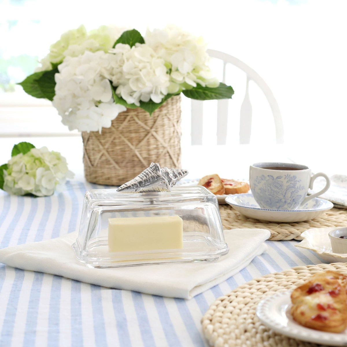 Arthur Court Sea and Shore Glass Butter Dish- Shell