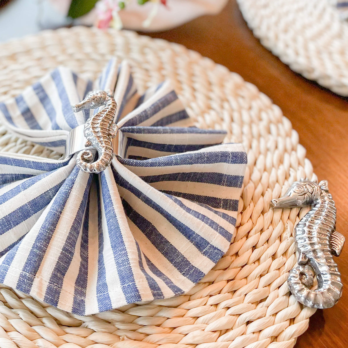 Arthur Court Sea and Shore Sea Horse Twisted Seagrass Placemats - set of 4