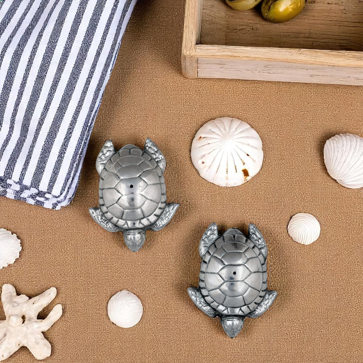 Arthur Court Sea and Shore Sea Turtle Salt and Pepper Set